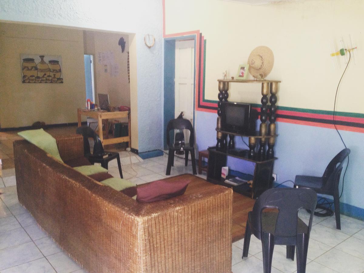 Kumunzi Backpackers Hostel Lusaka Exterior photo